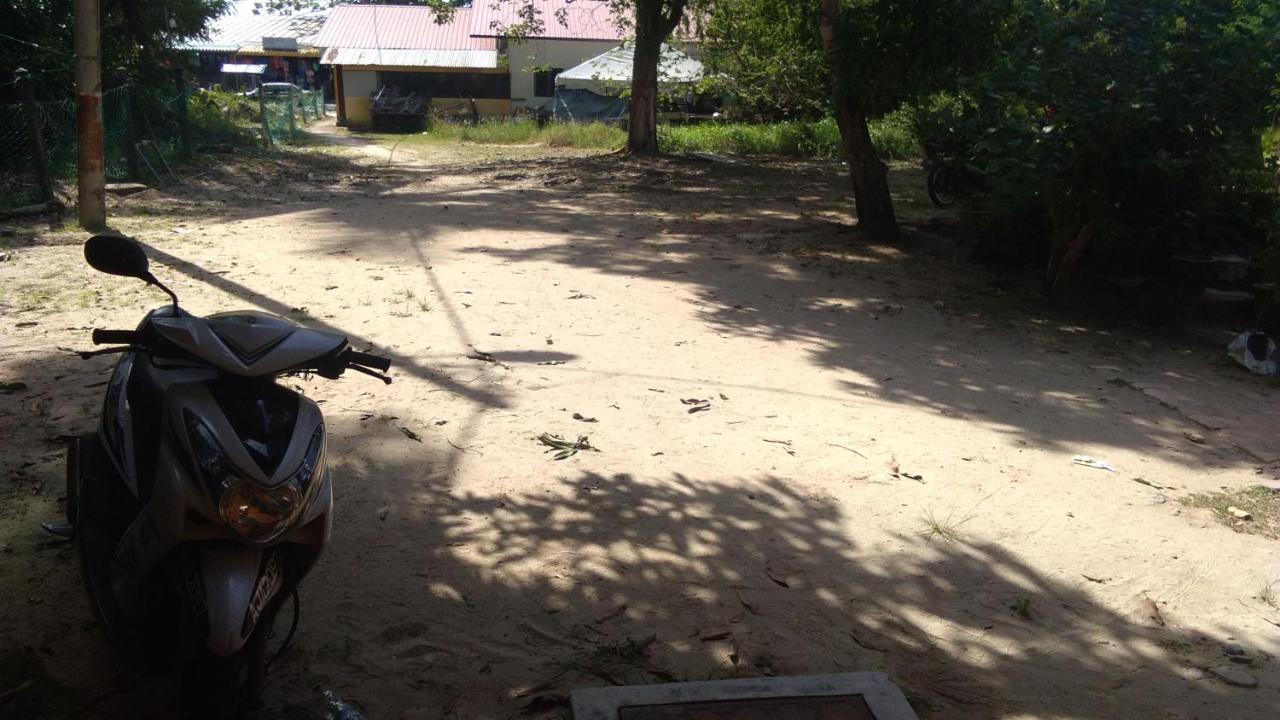 Nipahmas Chalet Pekan Pangkor Bagian luar foto