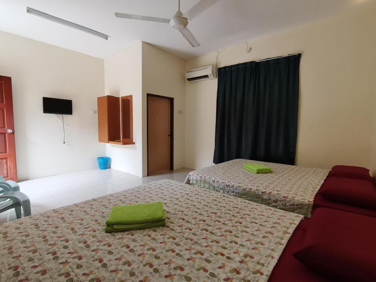 Nipahmas Chalet Pekan Pangkor Bagian luar foto